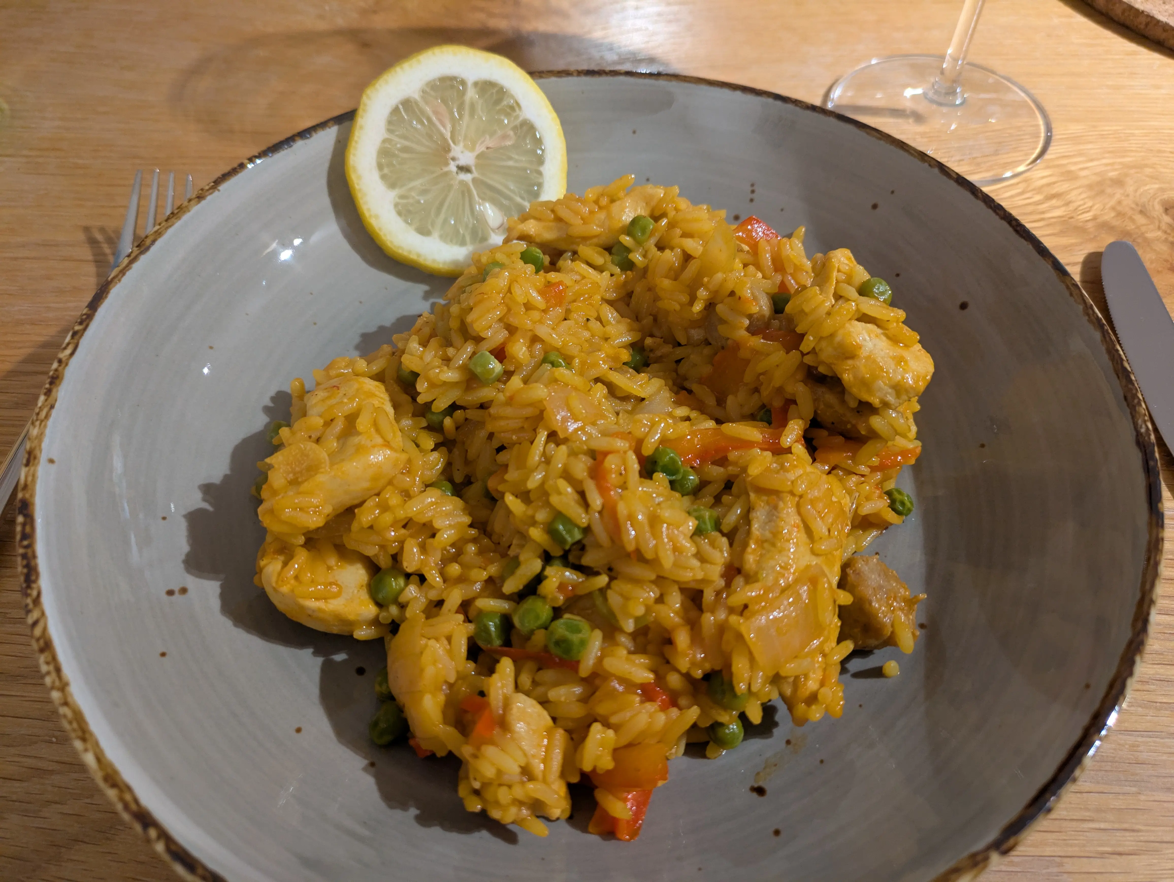 /paella-sans-fruits-de-mer/paella-sans-fruits-de-mer-main.webp